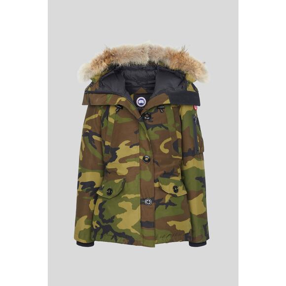 Canada Goose Jackets & Blazers - ❤️Canada Goose Camo Down Jacket❤️